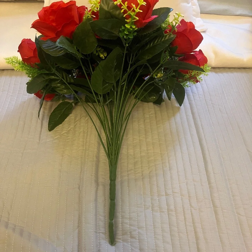 1pc Elegant 24 Head Artificial Rose Bouquet w/Greenery - NWOT